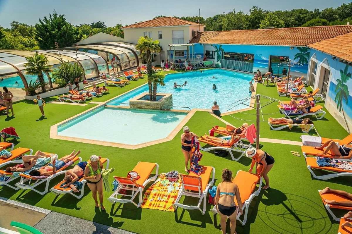 Camping 4 Etoiles - Parc Aquatique - Eei0Fi Saint-Georges-d'Oleron Buitenkant foto