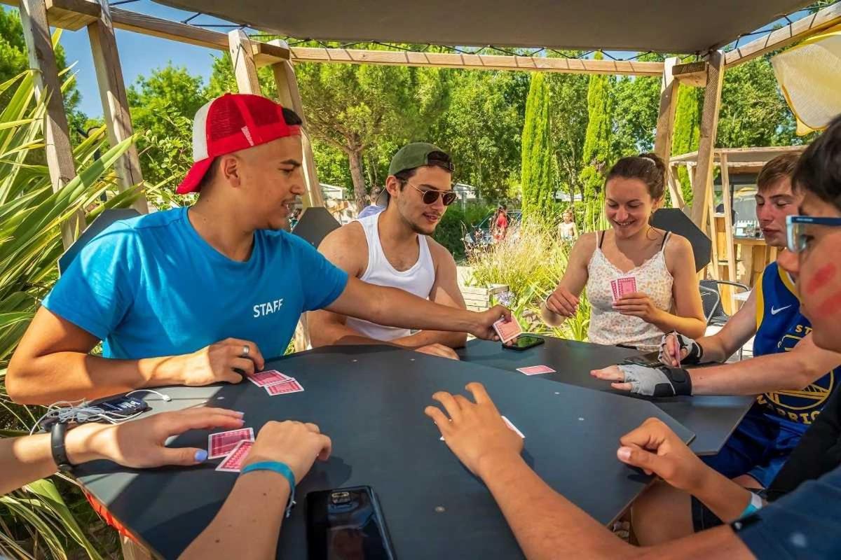 Camping 4 Etoiles - Parc Aquatique - Eei0Fi Saint-Georges-d'Oleron Buitenkant foto